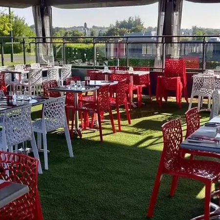 Contact Le Comte Hotel 2*