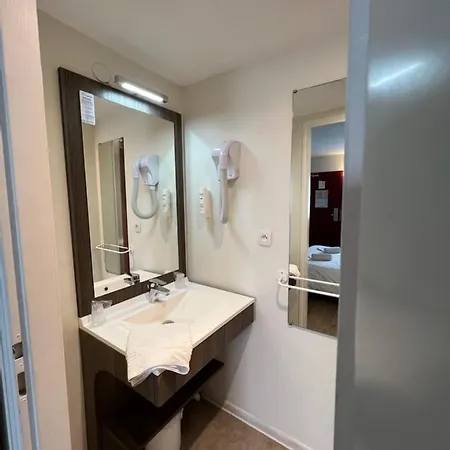 Contact Le Comte Hotel Fontenay-le-Comte