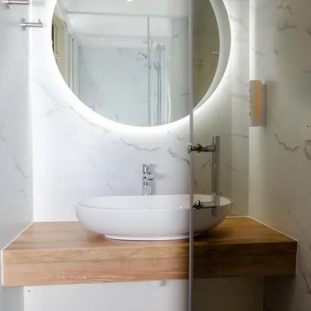 Hotel Contact Le Comte Fontenay-le-Comte