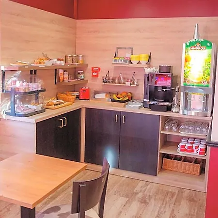 Hotel Contact Le Comte