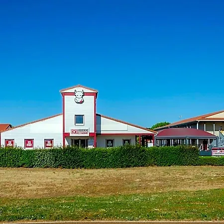 Hotel Contact Le Comte 2*