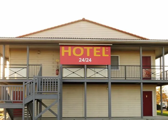 Hotel Contact Le Comte 2*